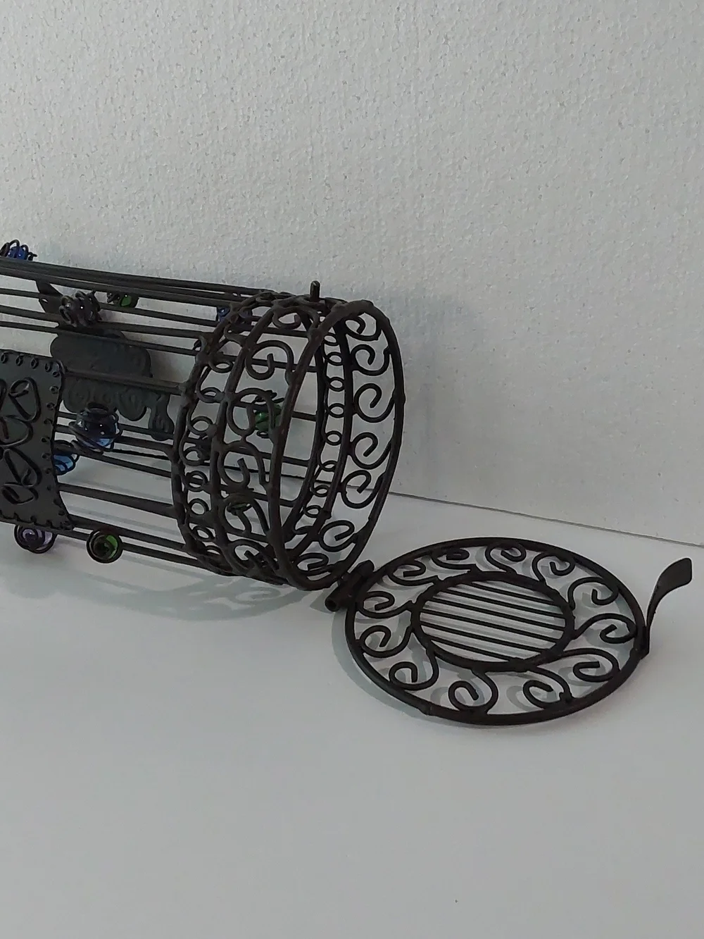 Decorative Metal Bird Cage Corks Holder